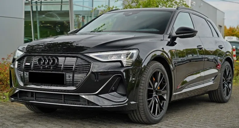 Audi E-Tron 55 Quattro S-line =Black Edition= Carbon Гаранци Image 1