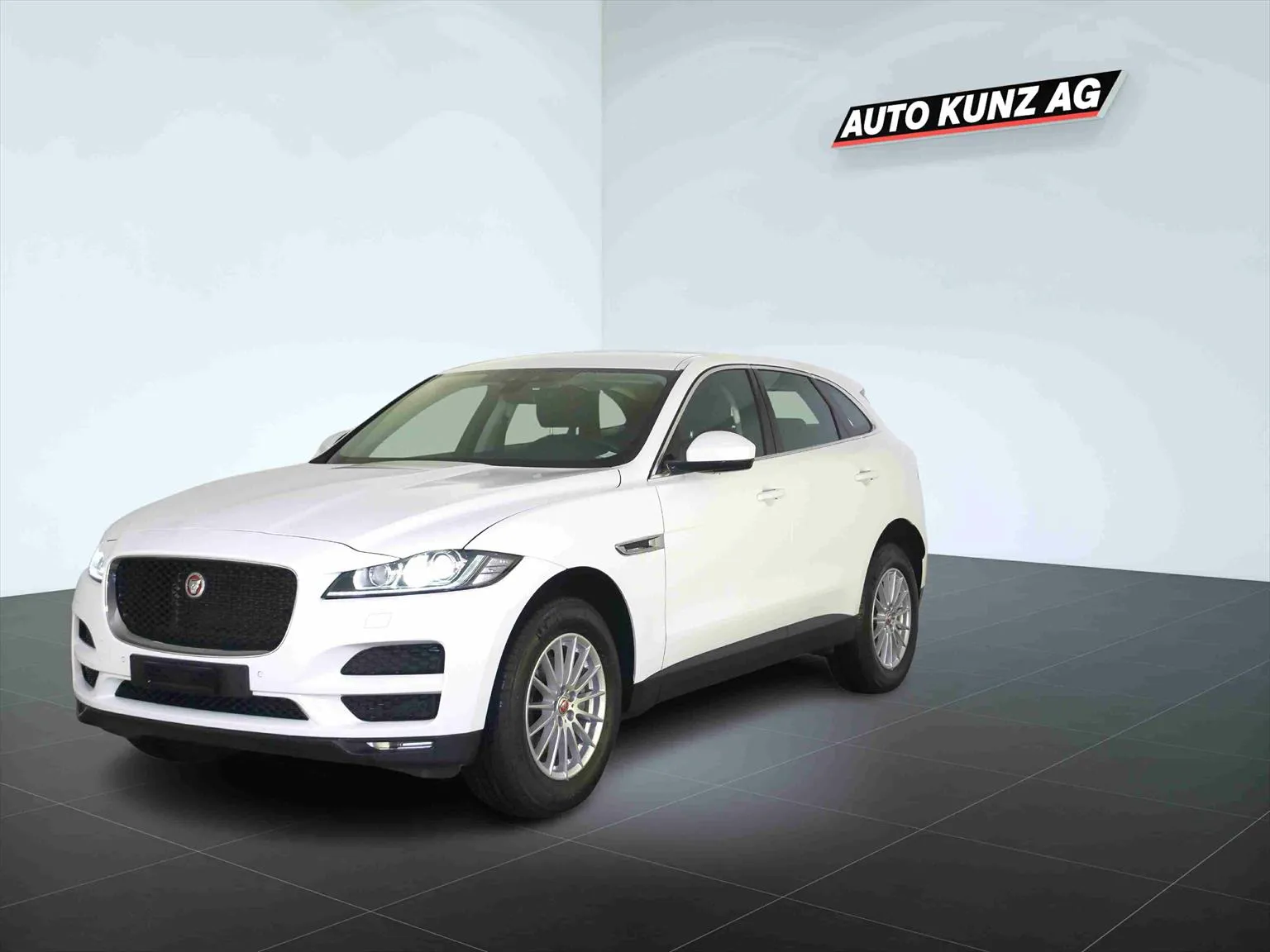 Jaguar F-Pace 2.0d Prestige AWD  Image 1