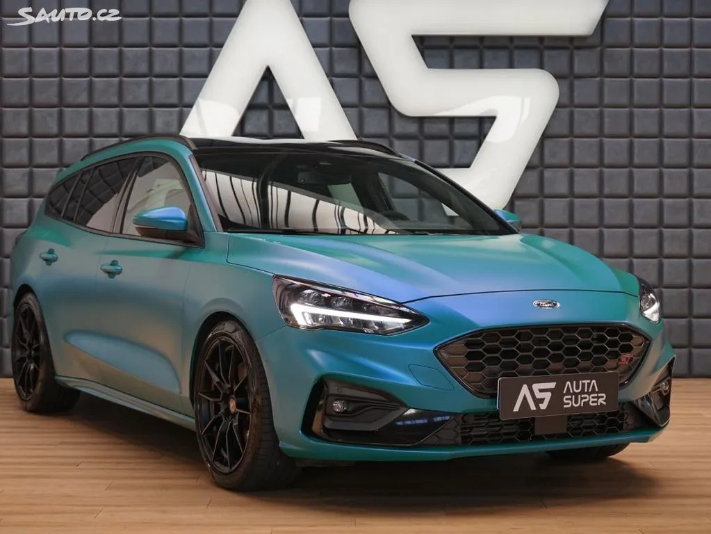 Ford Focus ST Pano LED CarPlay Recaro B&O Image 1